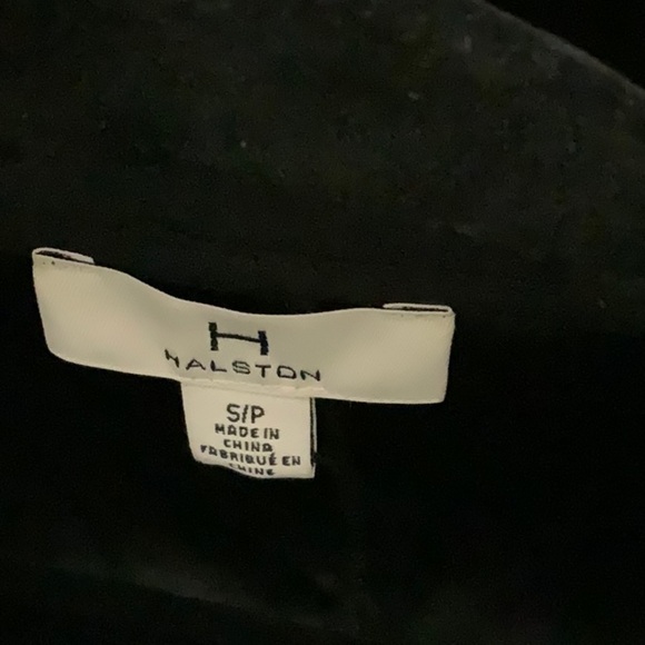 H by HALSTON black buttoned down shirt. NWT Size S - Picture 6 of 7